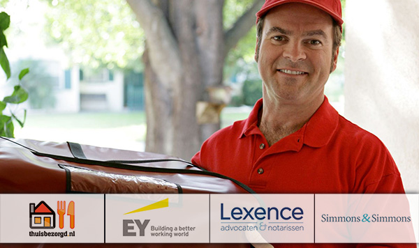 Pizza bezorger aan de deur -Thuisbezorgd.nl, EY, Lexence, Simmons & Simmons